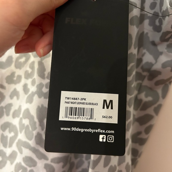 Leopard Pattern Tie Back Tank Top - Picture 4 of 7